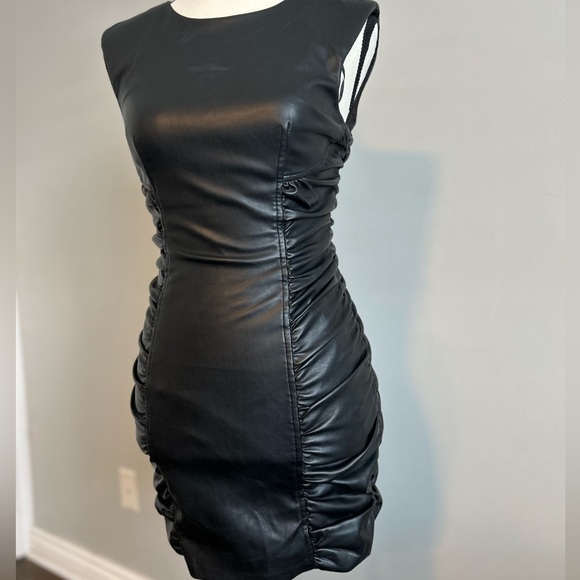 ZARA Blogger Fav Black Faux Leather Bodycon Women's Mini Dress Size XS - Picture 3 of 14